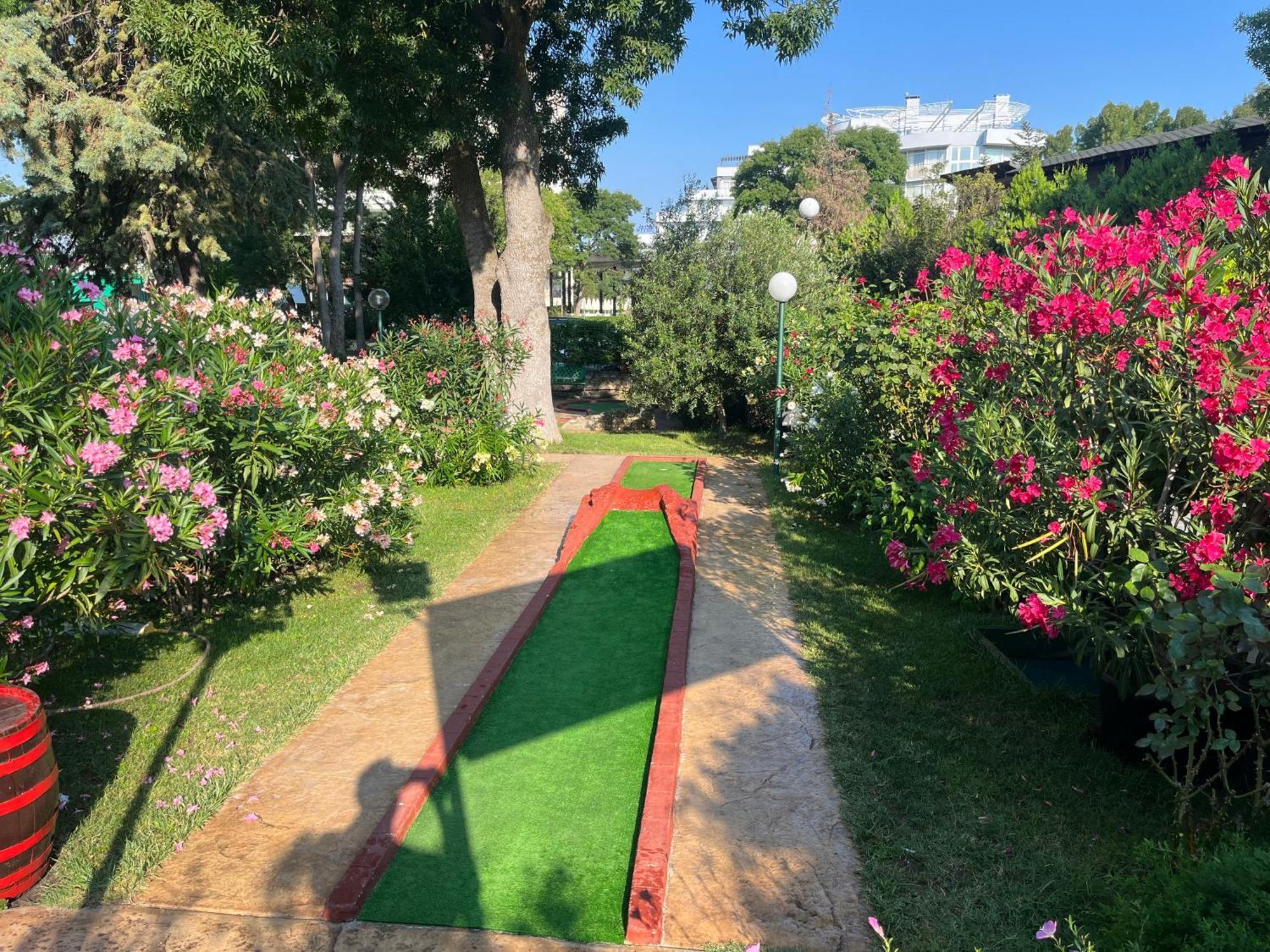 Oleander House And Tennis Club Sunny Beach Eksteriør billede